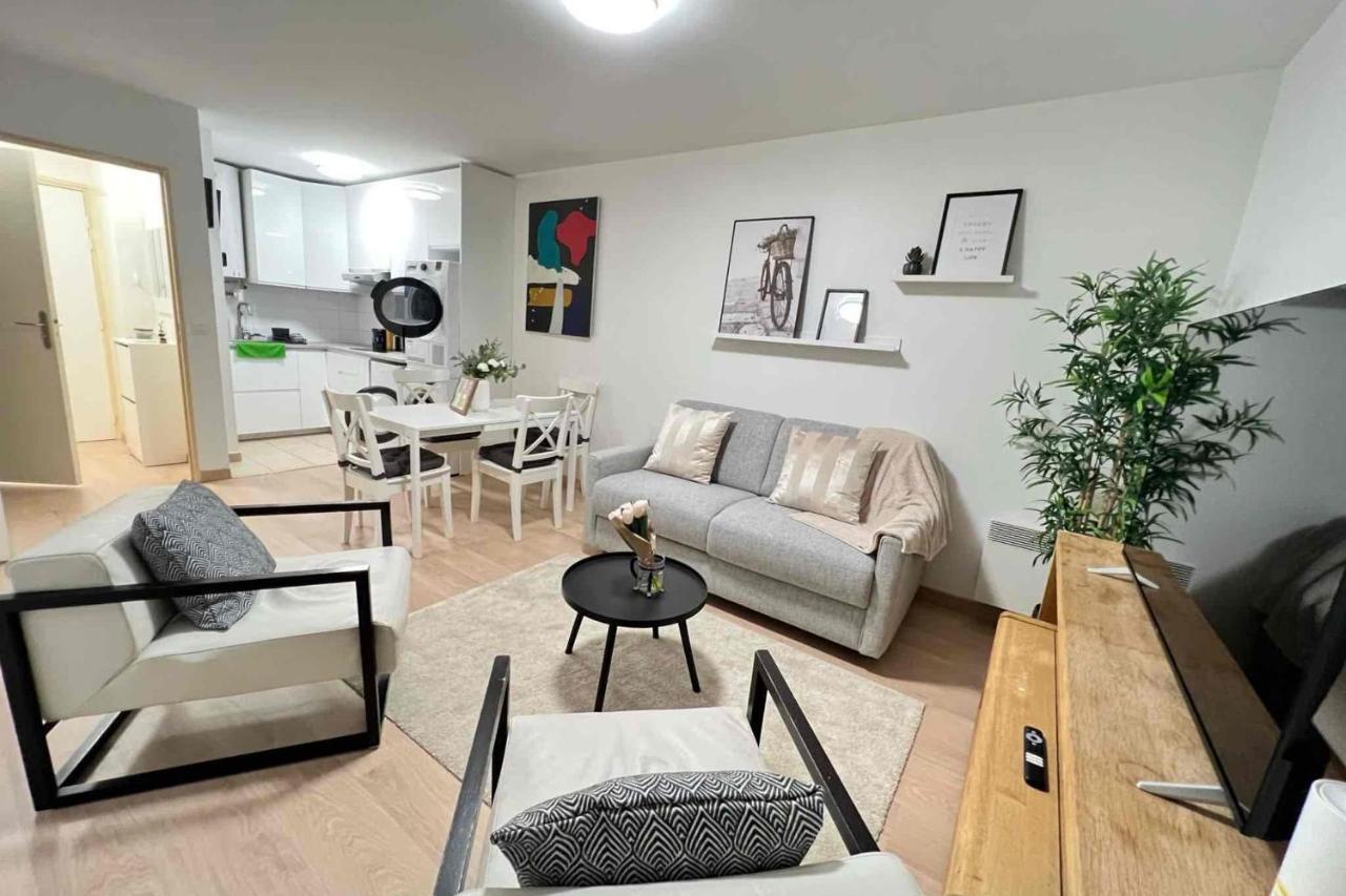 Very Quiet Apartment With Balcony แซงต์-เดอนี ภายนอก รูปภาพ